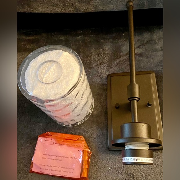 BRONZE WALL SCONCE - Picture 3 of 10